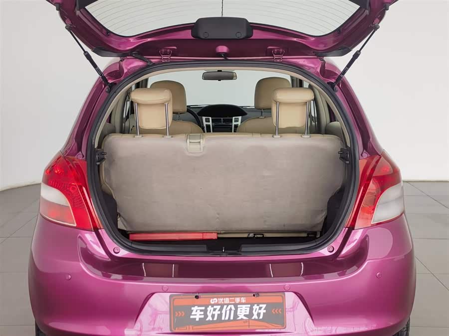 Toyota Yaris 2012 imagen de coche #17