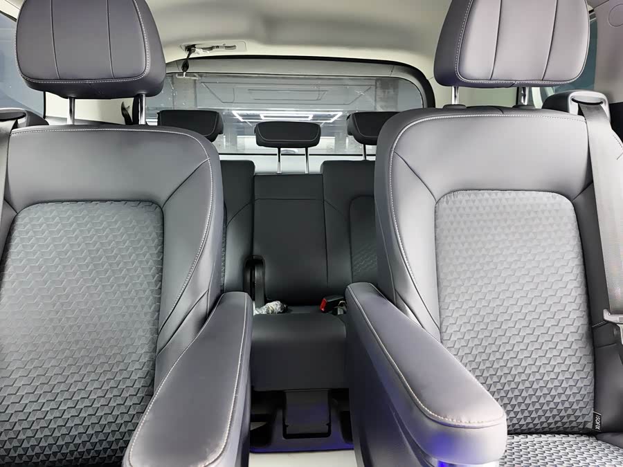 GAC Trumpchi M8 2024 car image #17