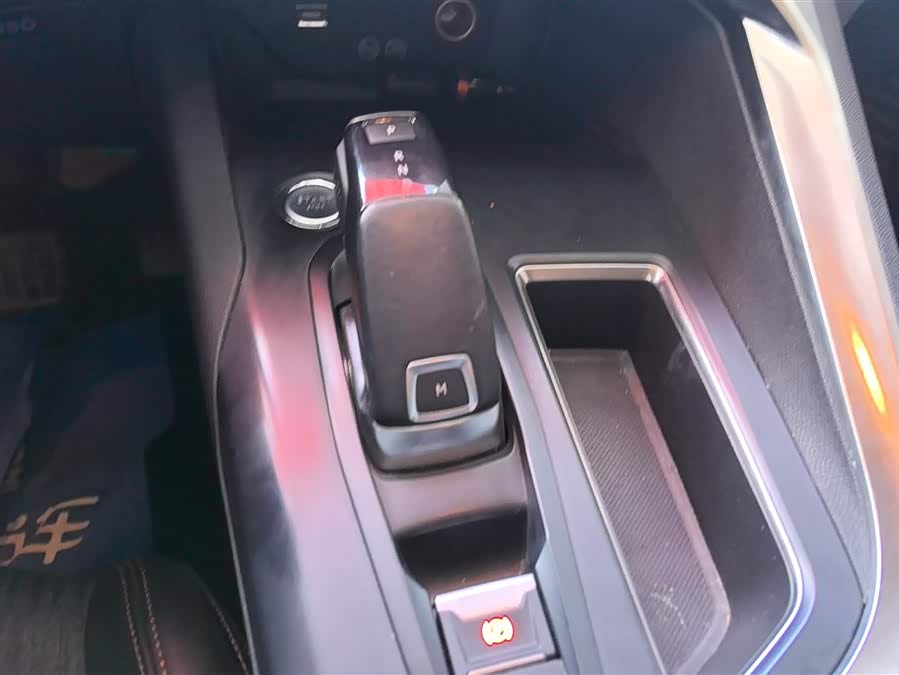 Peugeot 5008 2019 car image #17