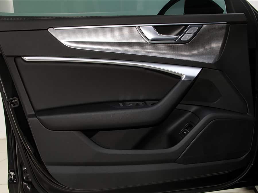Audi A6L 2025 car image #17