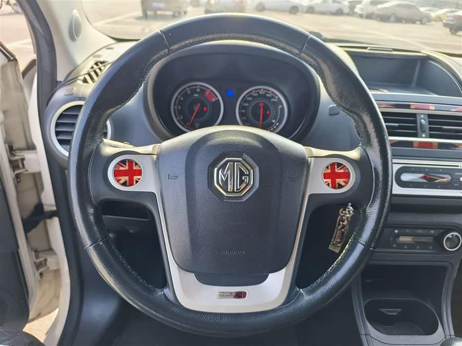 MG 3 2015 car image #17