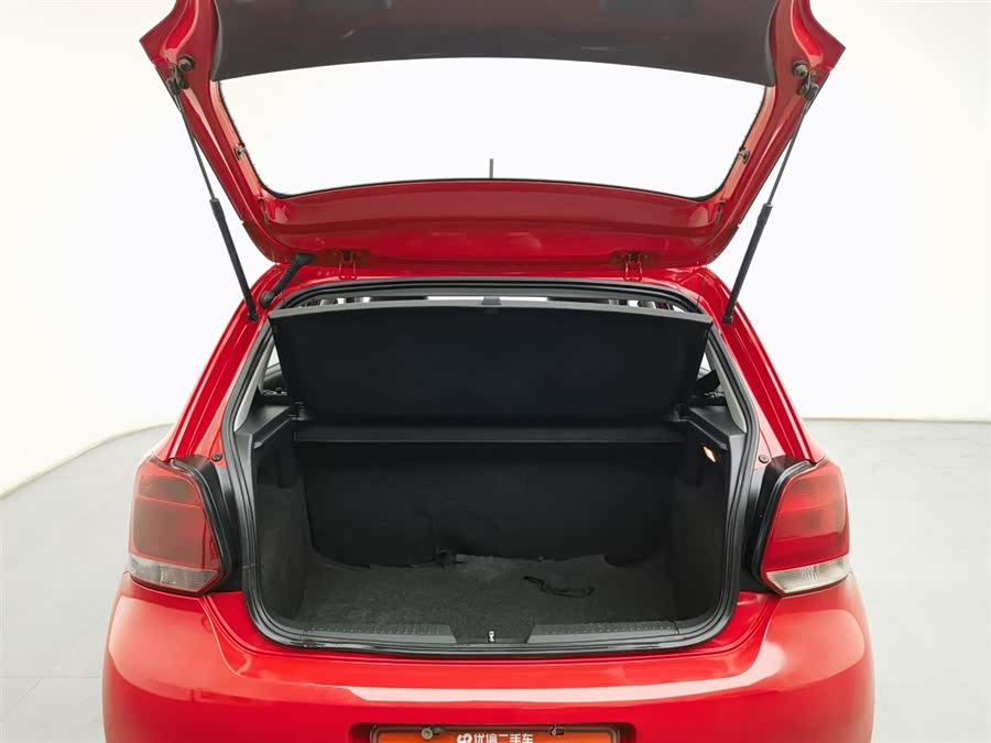 Volkswagen Polo 2012 car image #17