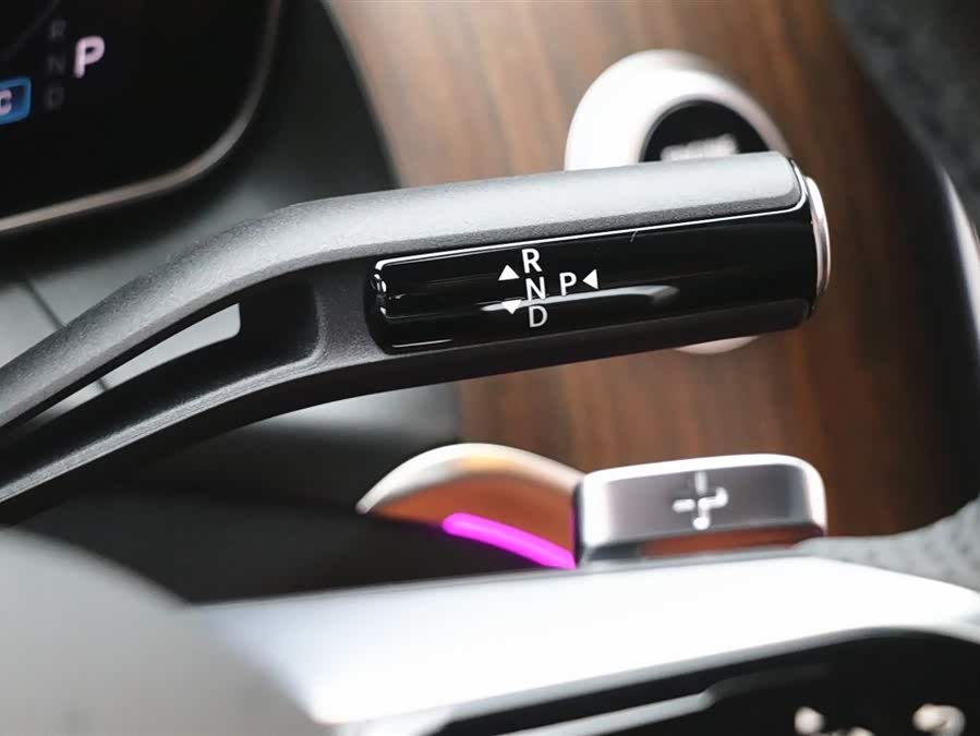 Mercedes-Benz GLC Class 2025 #17 Mercedes-Benz GLC Class 2025 car image #17