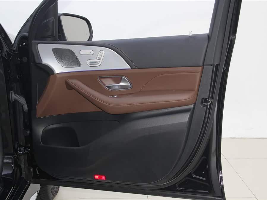 Mercedes-Benz GLE Class 2024 car image #17