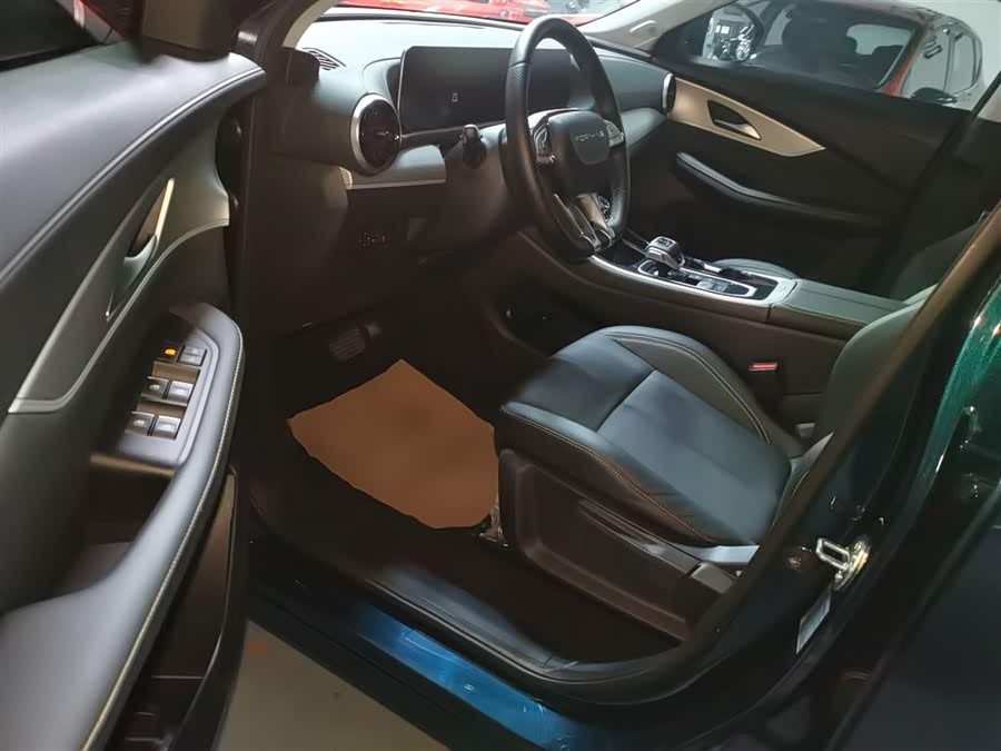 Forthing T5 EVO 2024 car image #17