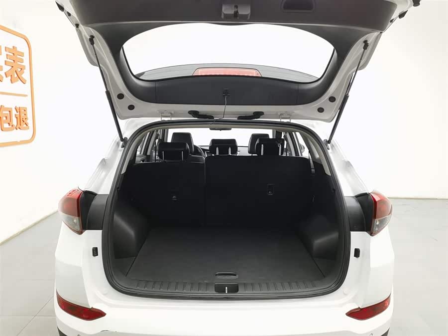 Hyundai Tucson 2016 car image #17