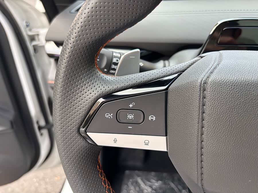 Changan UNI-V 2023 car image #17