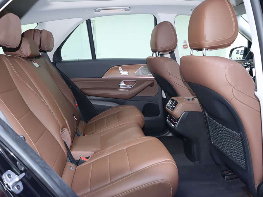 Mercedes-Benz GLE Class 2025 car image #17