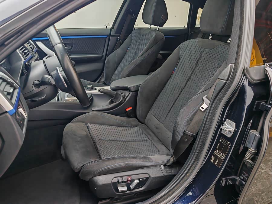 BMW 4 Series 2018 car image #17