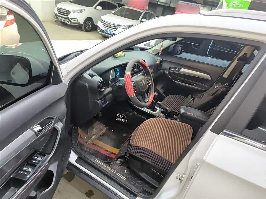 Kaiyi X3 2019 car image #17