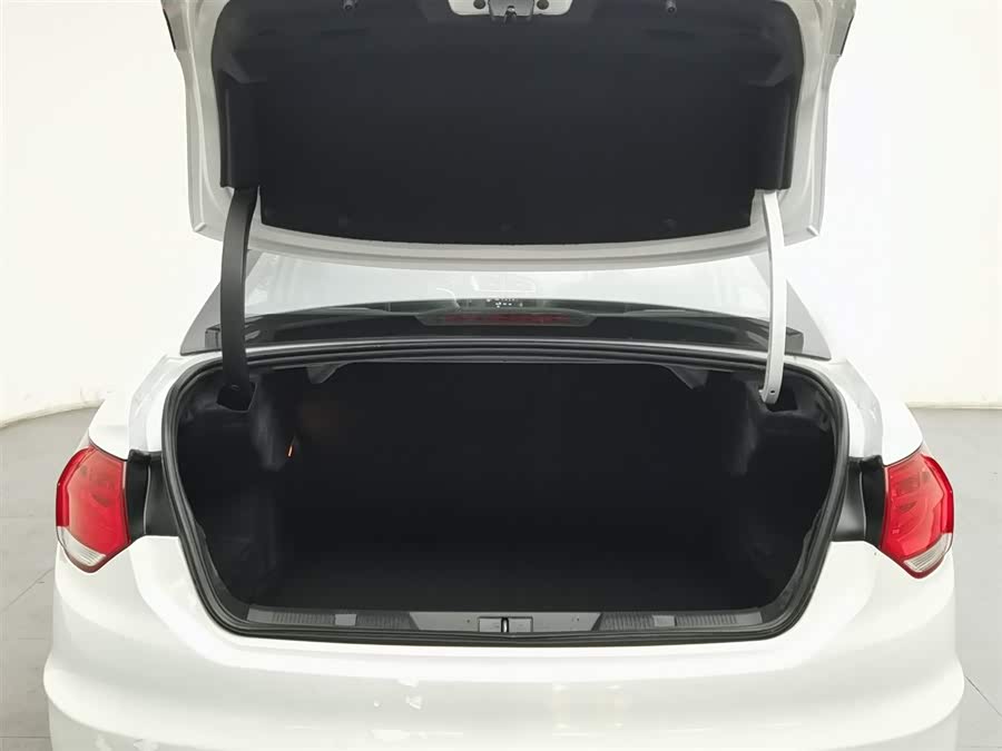 Citroen C4L 2016 imagen de coche #17