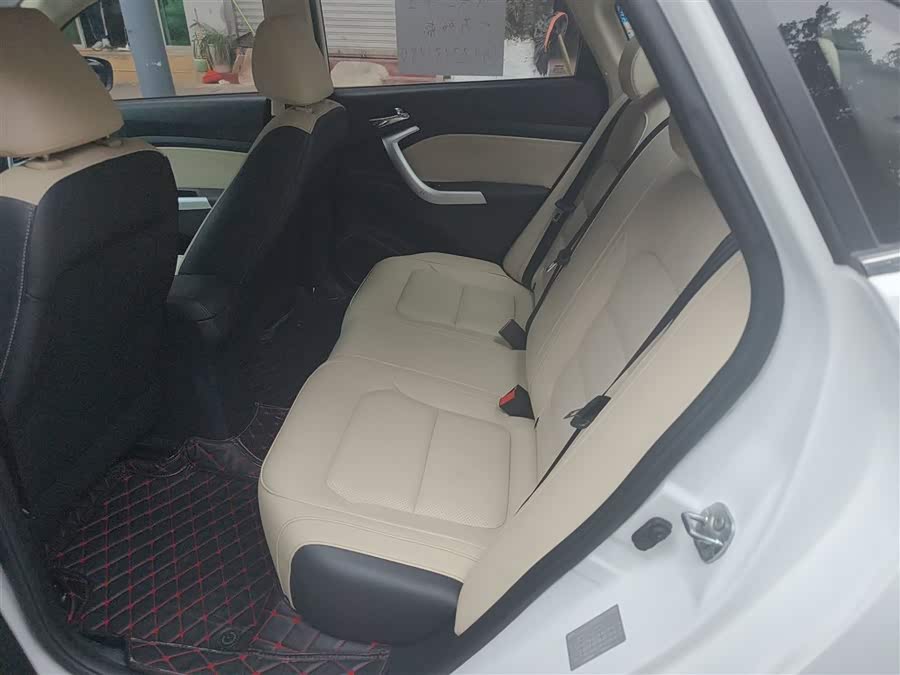 Changan Alsvin V7 2015 imagem de carro #17