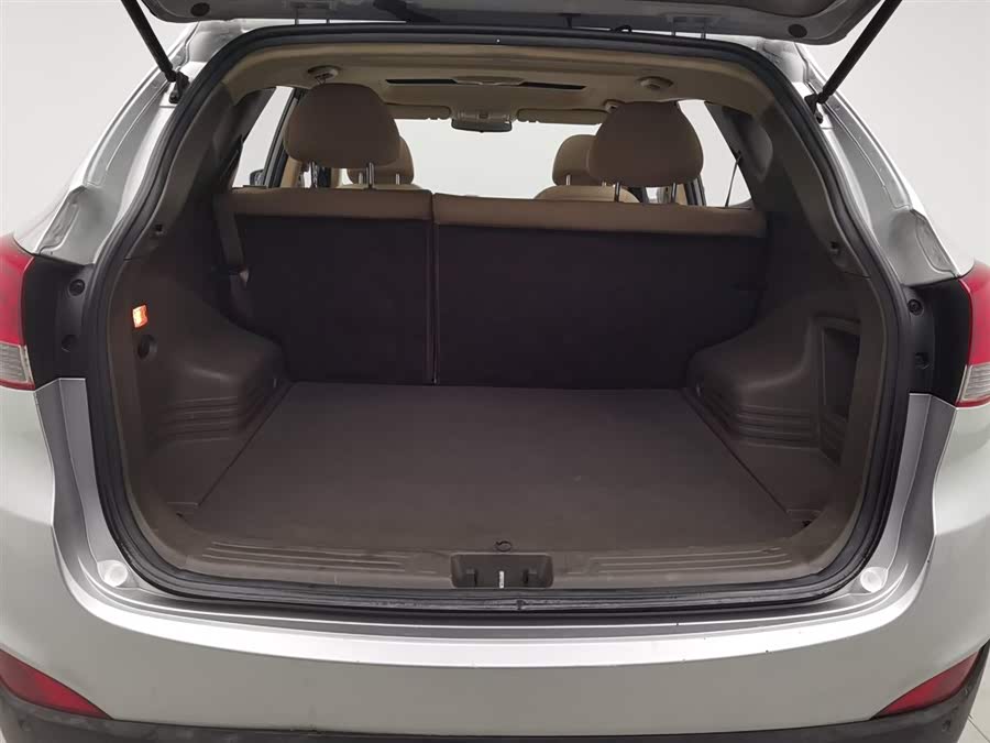 Hyundai ix35 2012 car image #17