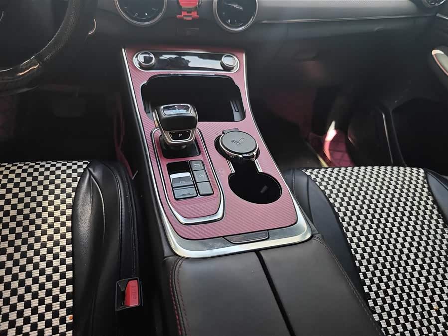 Forthing T5 EVO 2021 car image #17