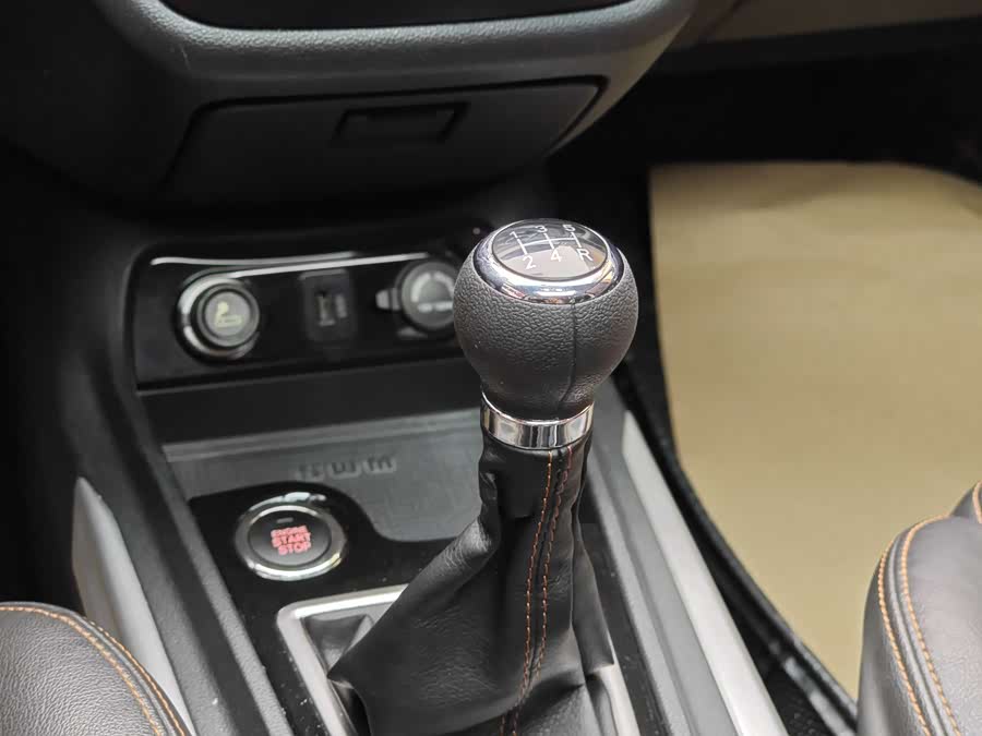 SWM斯威汽车 SWM斯威X3 2019 汽车图片 #17