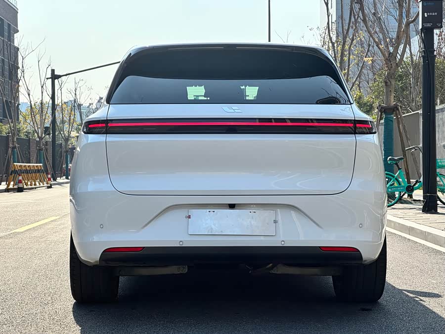 Li L6 2025 imagen de coche #17