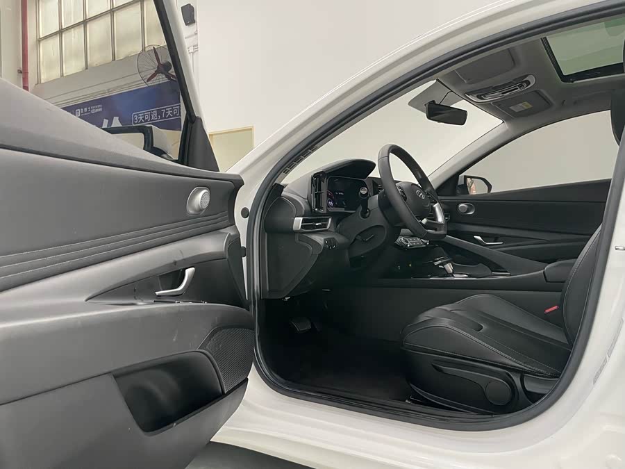 Hyundai Elantra 2021 car image #17