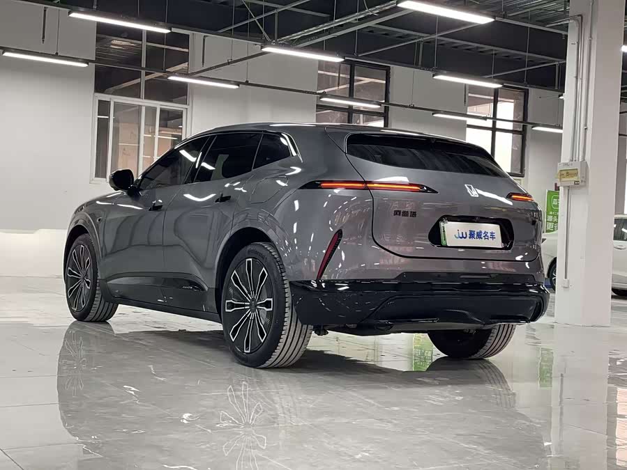 Avatr 07 2024 car image #17