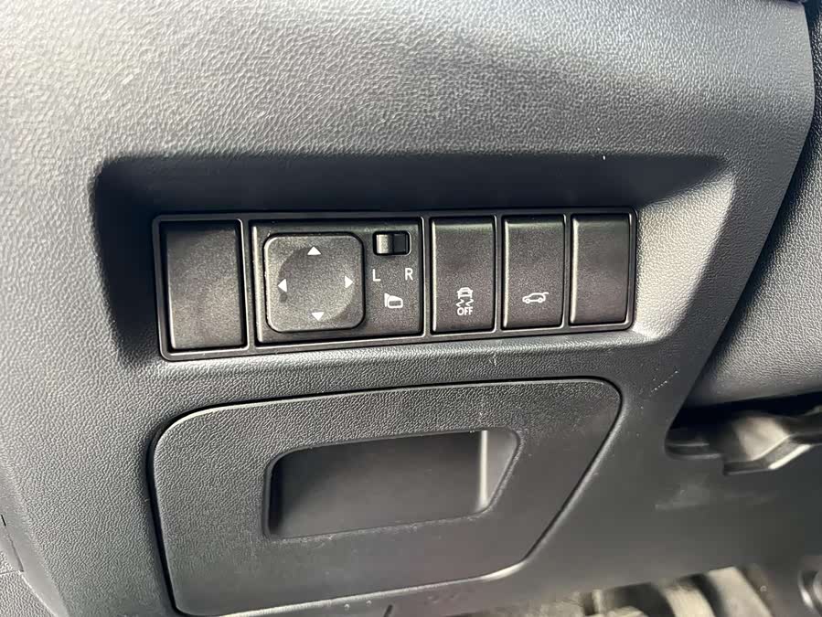 Forthing T5 EVO 2021 #17 Forthing T5 EVO 2021 car image #17