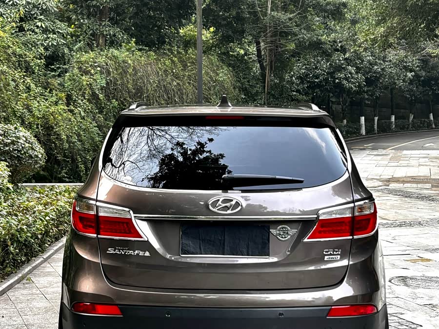 Hyundai Grand Santa Fe 2015 car image #17