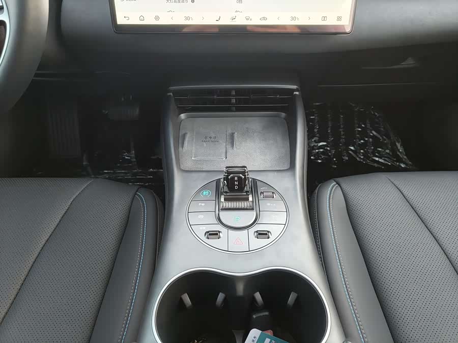 BYD Seal 2025 car image #17