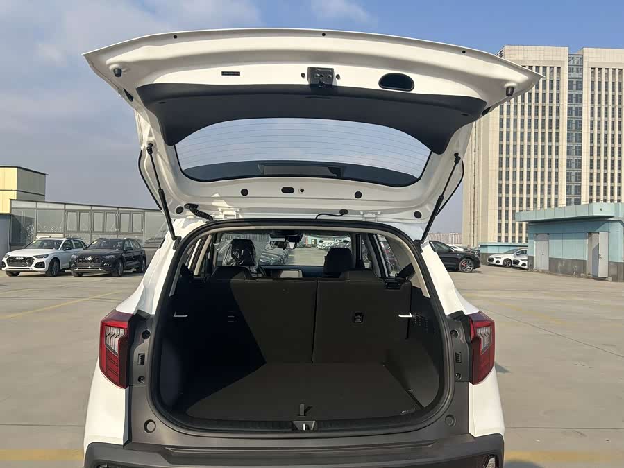 Kia Seltos 2025 car image #17