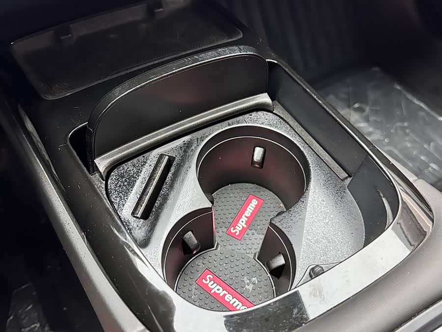 Xpeng P7 2022 صورة سيارة #17