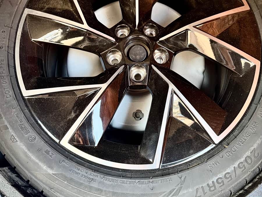 Skoda Kamiq 2022 imagem de carro #17