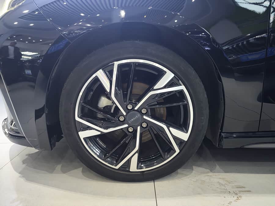 Lynk & Co 03 2022 #17 Lynk & Co 03 2022 car image #17