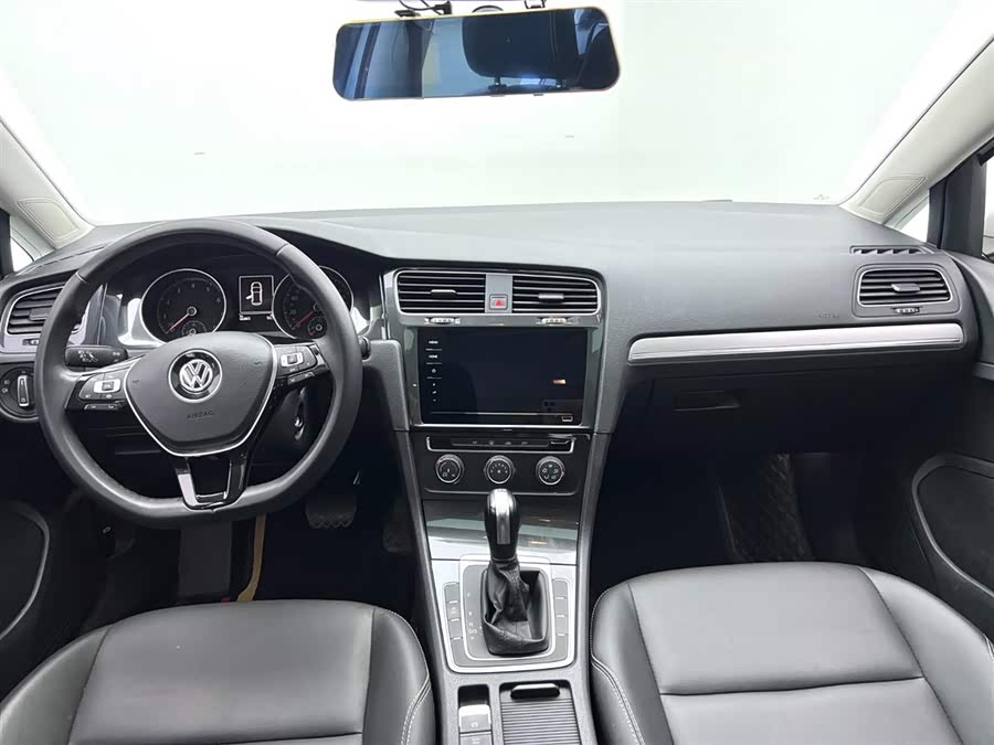 Volkswagen Golf 2020 imagem de carro #17