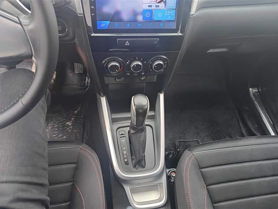 Suzuki Vitara 2017 image de voiture #17