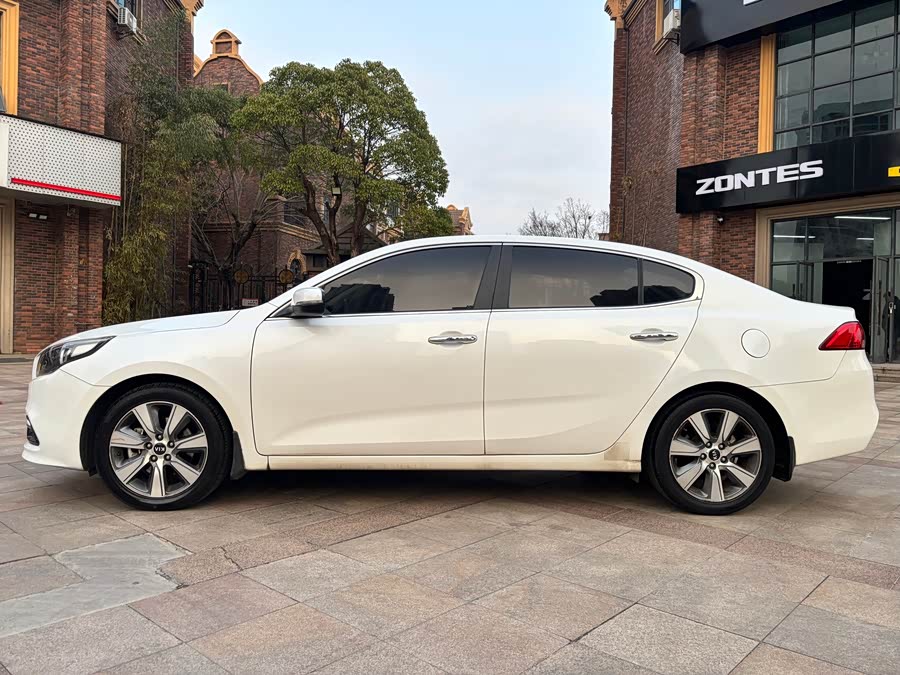 起亚 起亚K4 2016 汽车图片 #17