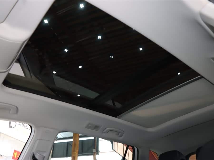 Volkswagen Tiguan L 2020 car image #17