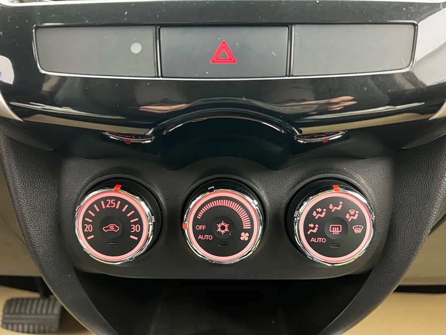 Citroen C4 Aircross (Imported) 2015 car image #17