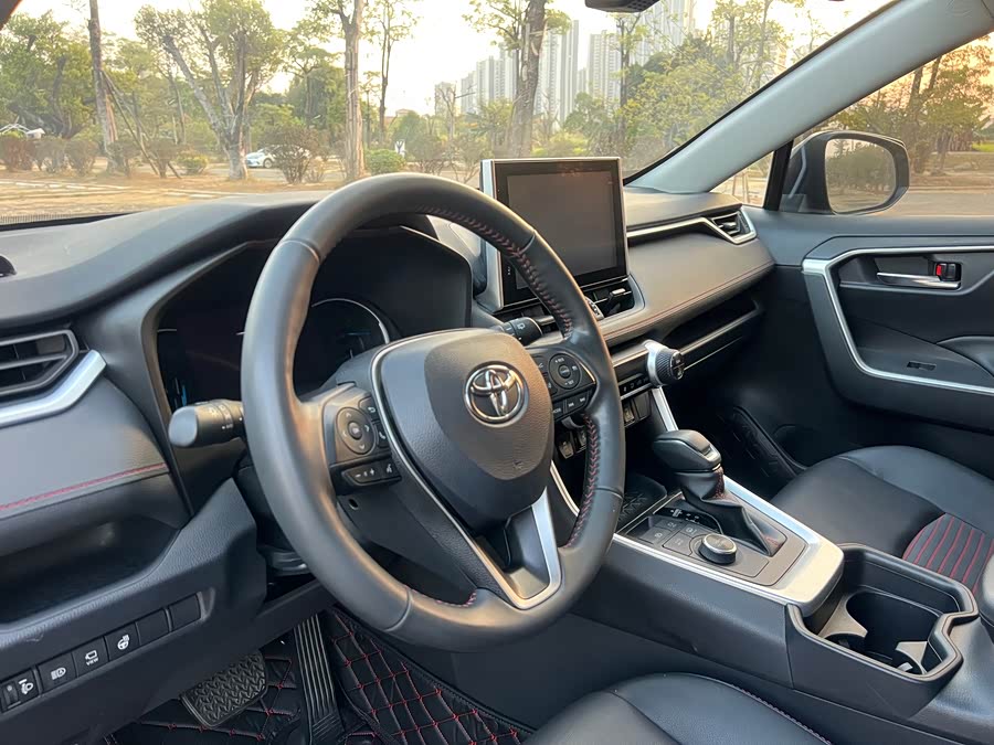 Toyota RAV4 Hybird E+ 2022 #17 Toyota RAV4 Hybird E+ 2022 صورة سيارة #17