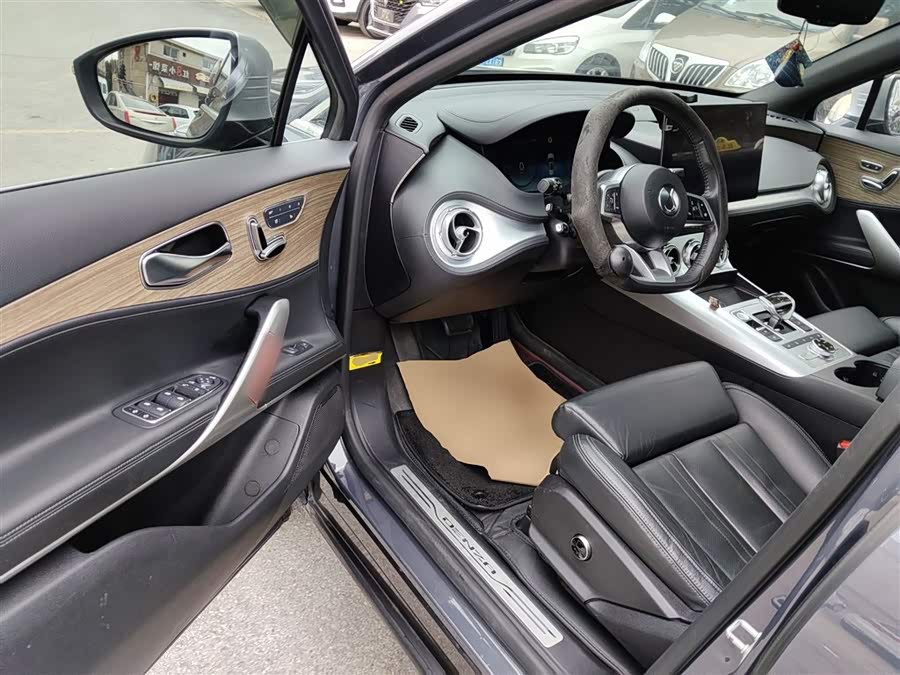 Denza X 2022 car image #17