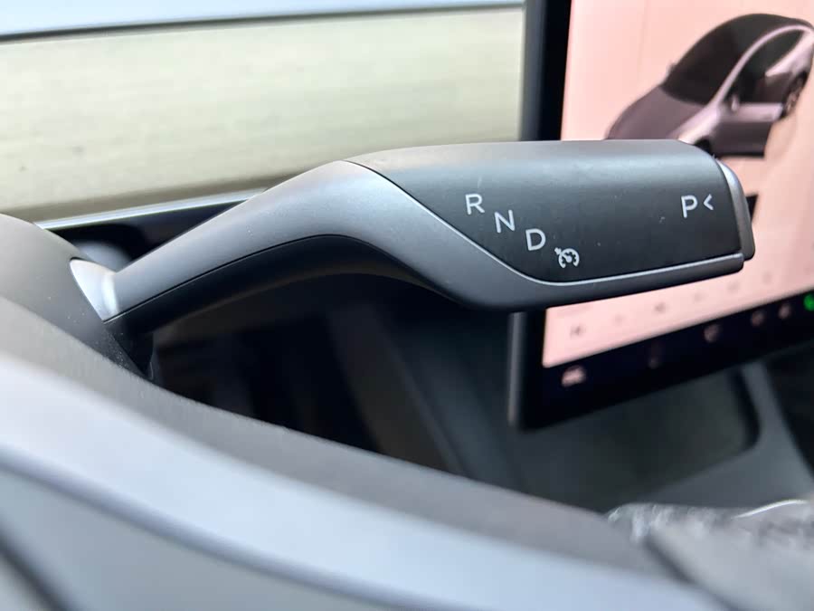 Tesla Model Y 2022 #17 Tesla Model Y 2022 car image #17