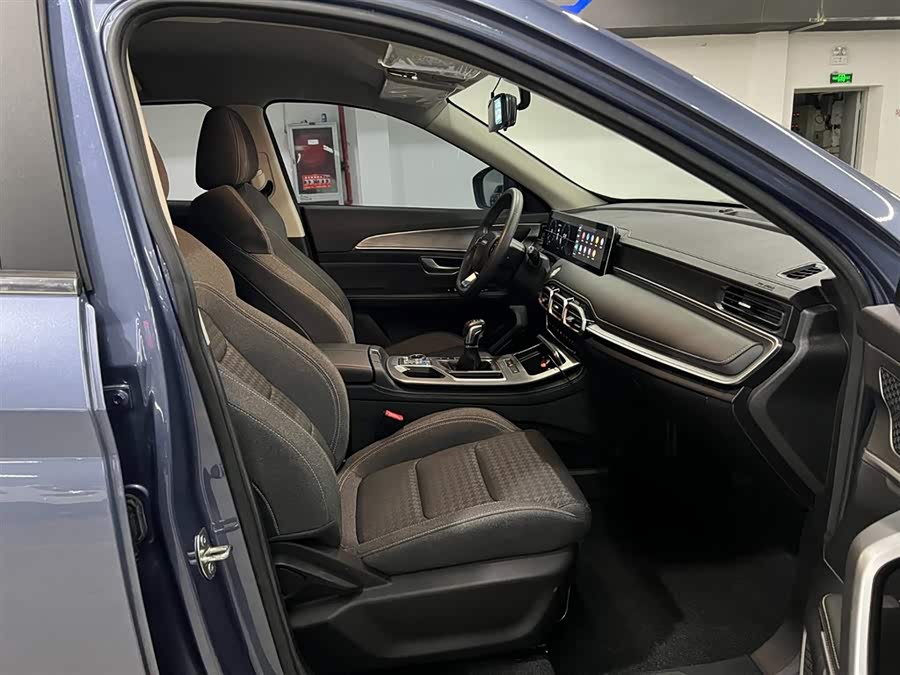 Jetour X70 PLUS 2021 car image #17