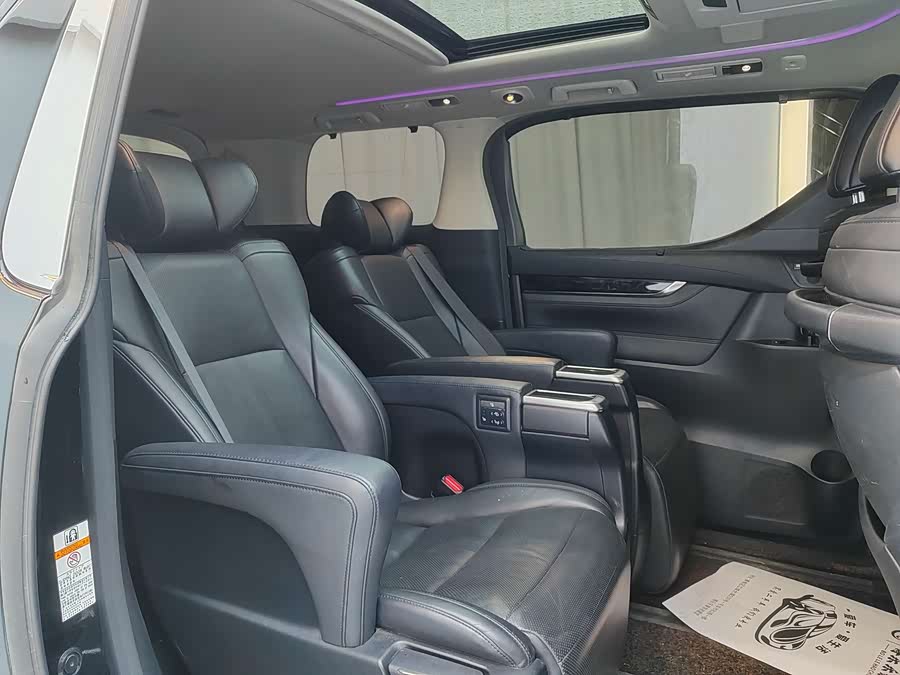 Toyota Vellfire 2020 car image #17