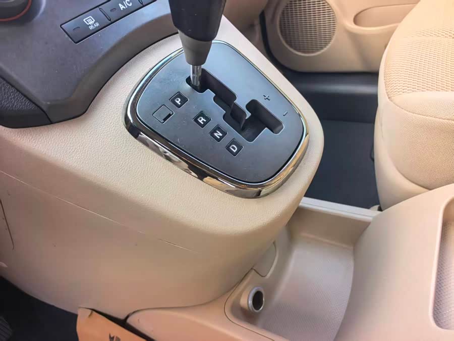 起亚 佳乐 2011 汽车图片 #17