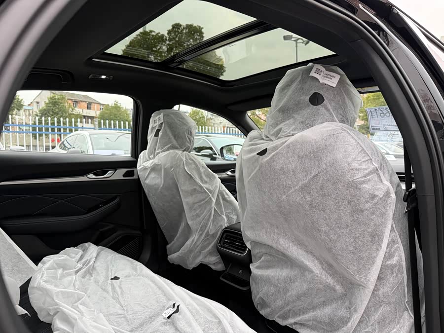 GEELY Preface 2025 #17 GEELY Preface 2025 car image #17