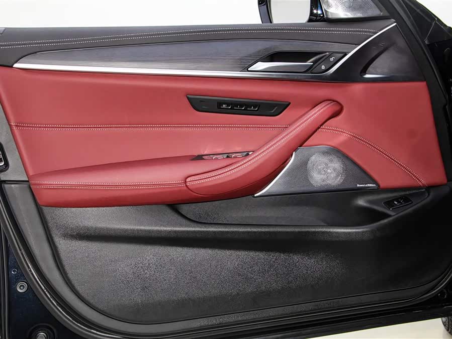 BMW 5 Series 2023 car image #17