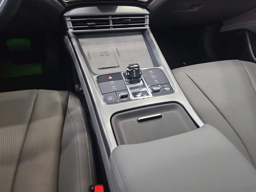 BYD Seal 07 DM-i 2025 car image #17