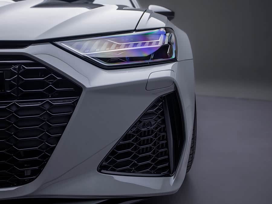 Audi RS 6 2021 immagine di auto #17