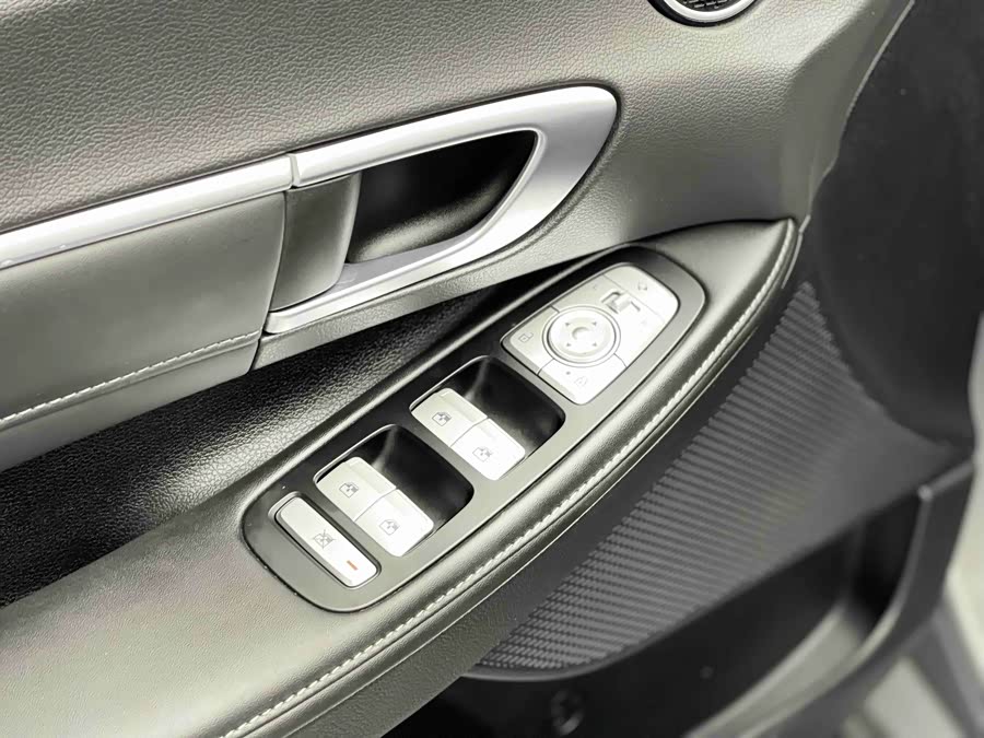 Hyundai Sonata 2021 immagine di auto #17