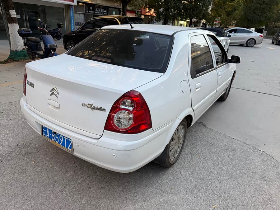 Citroen C-Elysée 2010 imagem de carro #17