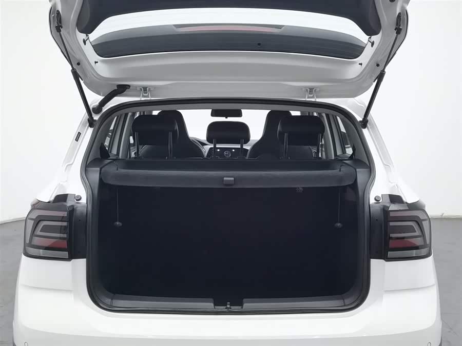 Volkswagen T-Cross 2021 car image #17