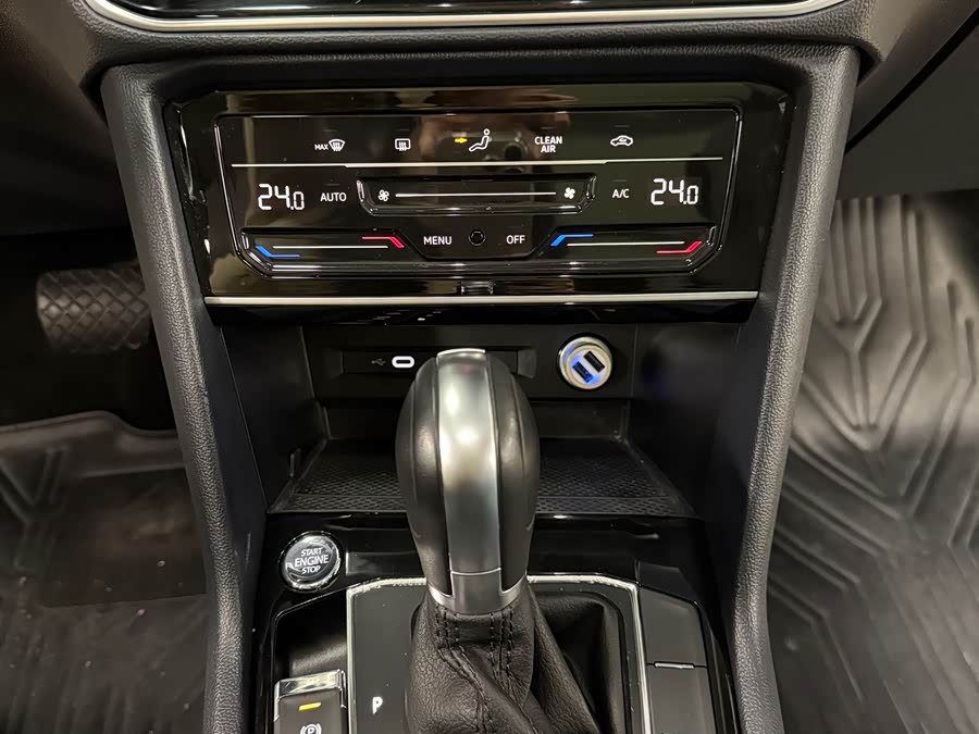 Volkswagen Tharu 2023 car image #17