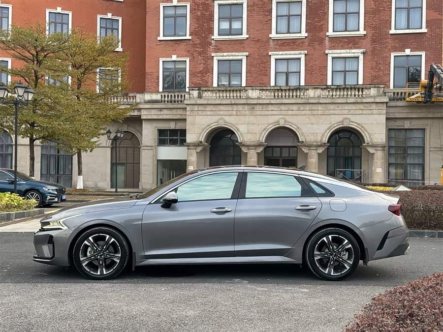 Kia K5 2021 صورة سيارة #17