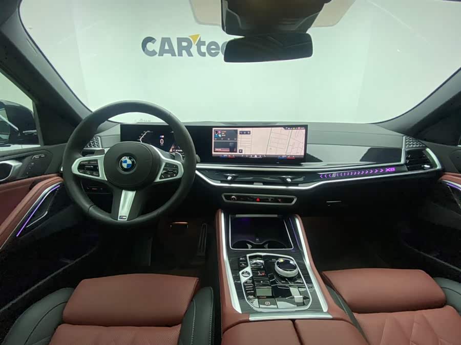 BMW X6 2021 car image #17